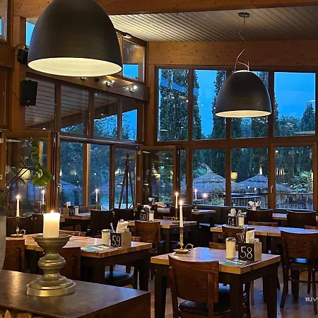 Riverside 4*