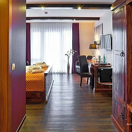 호텔 Riverside 4*