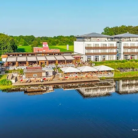 Riverside 4*